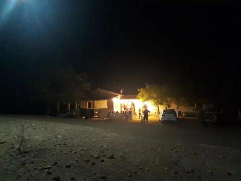 Apresentação do espetáculo Chico Jararaca em uma comunidade rural.