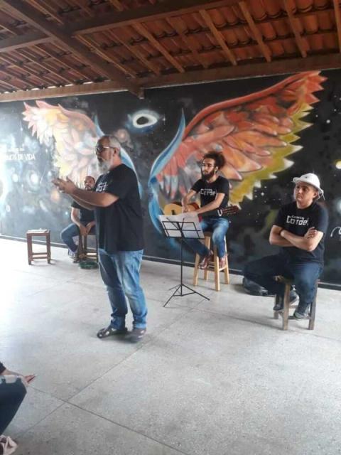 Apresentação do projeto Conexão Cordel em sala.