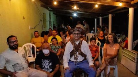 Apresentação do espetáculo Chico Jararaca em uma comunidade rural.