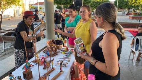 Pessoas participando de evento do projeto Seridó Criativo.