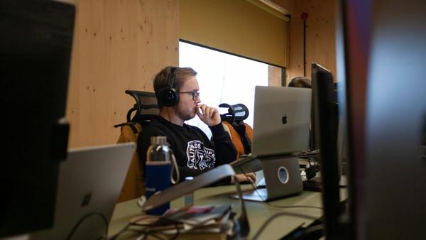 What Is Machine Learning Orchestration & 8 Best Tools for the Workflow