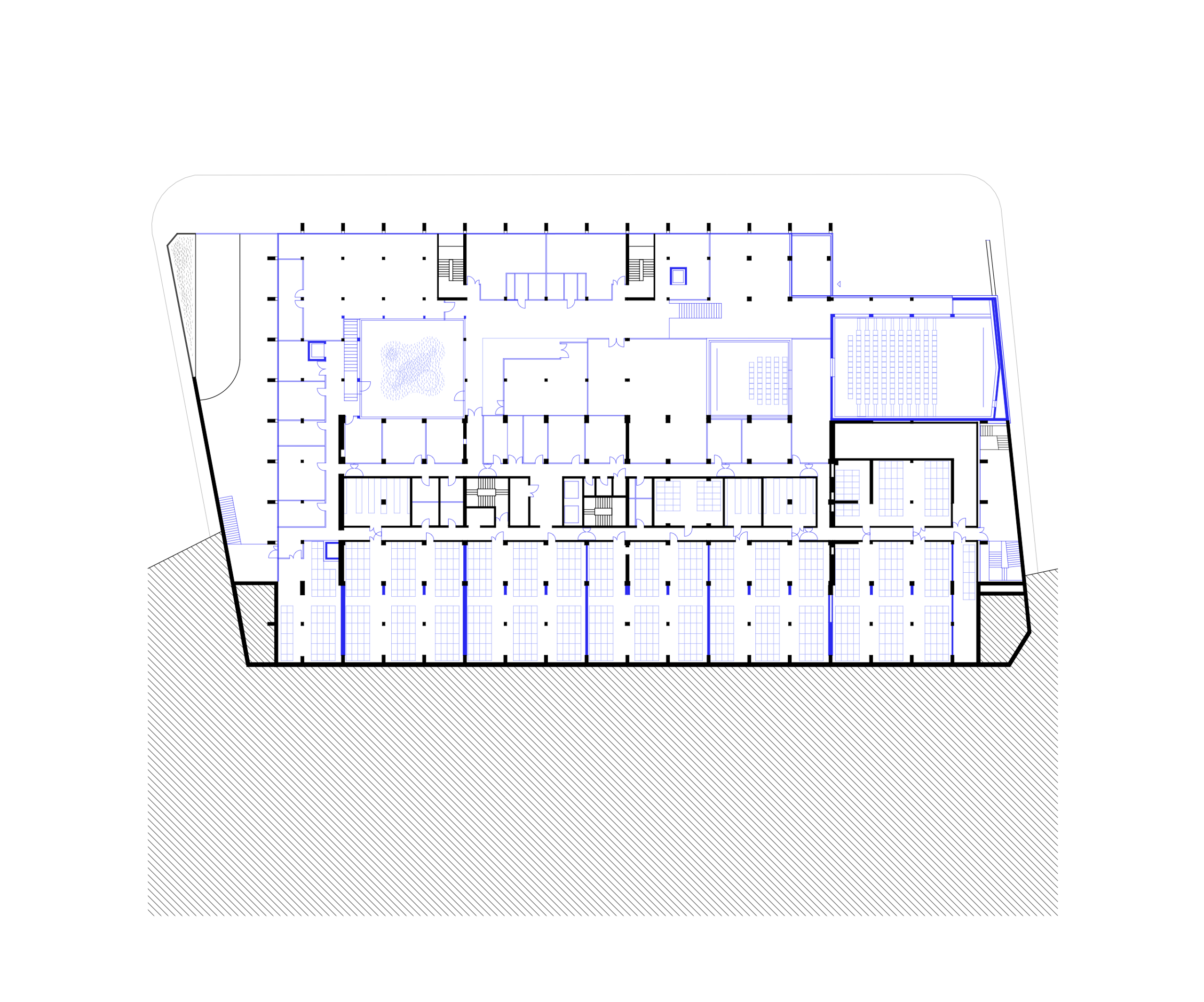 Plan de niveau du socle de l’IGH Émile Loubet à Saint-Étienne, montrant la restructuration en plateaux mixtes, patios intérieurs et grands plateaux de bureaux.