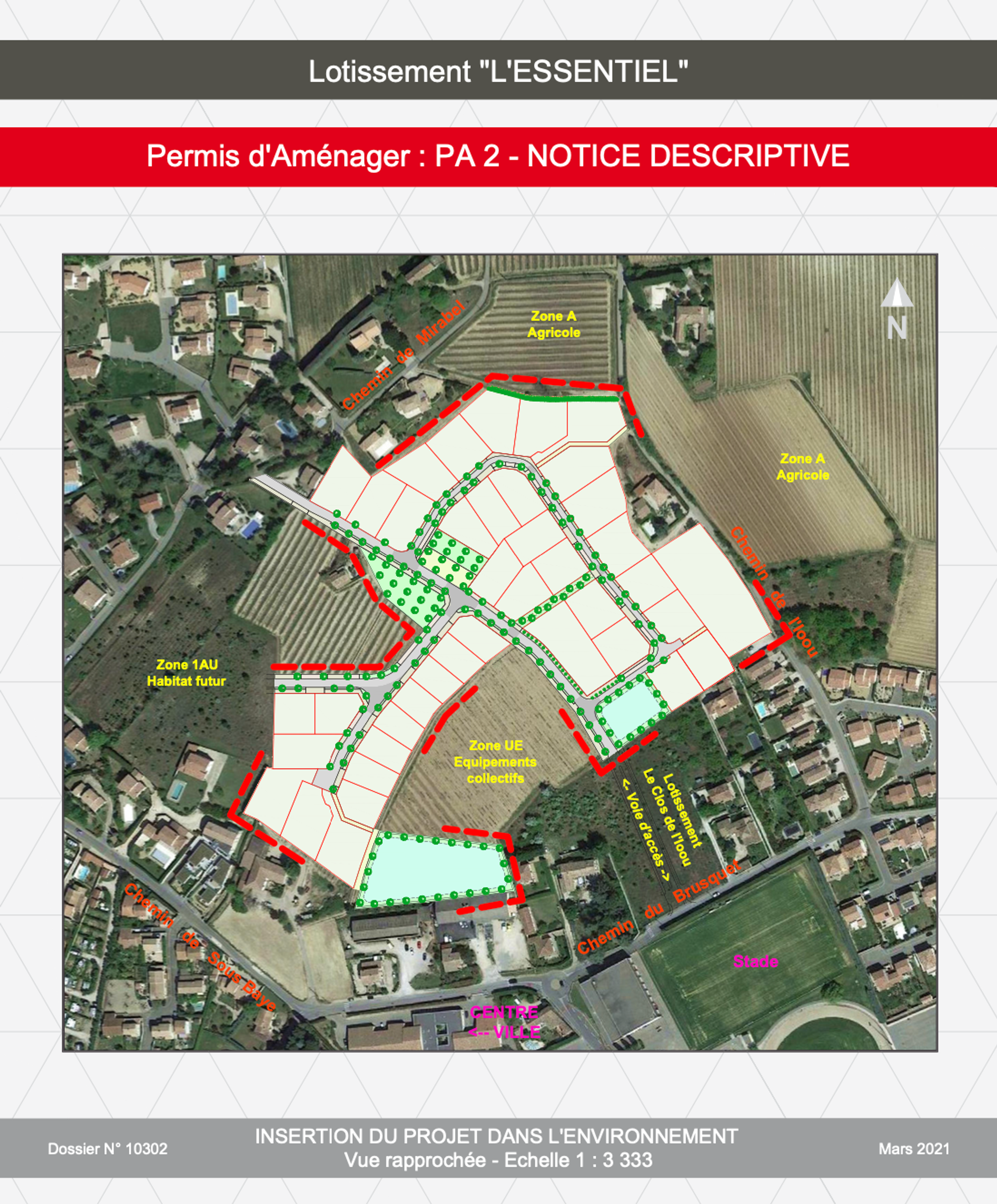 Plan de masse du pôle culture et jeunesse à Vaison-la-Romaine, carré minéral de 55 m ceint de pierre, deux ailes bâties encadrant jardin central et city stade.