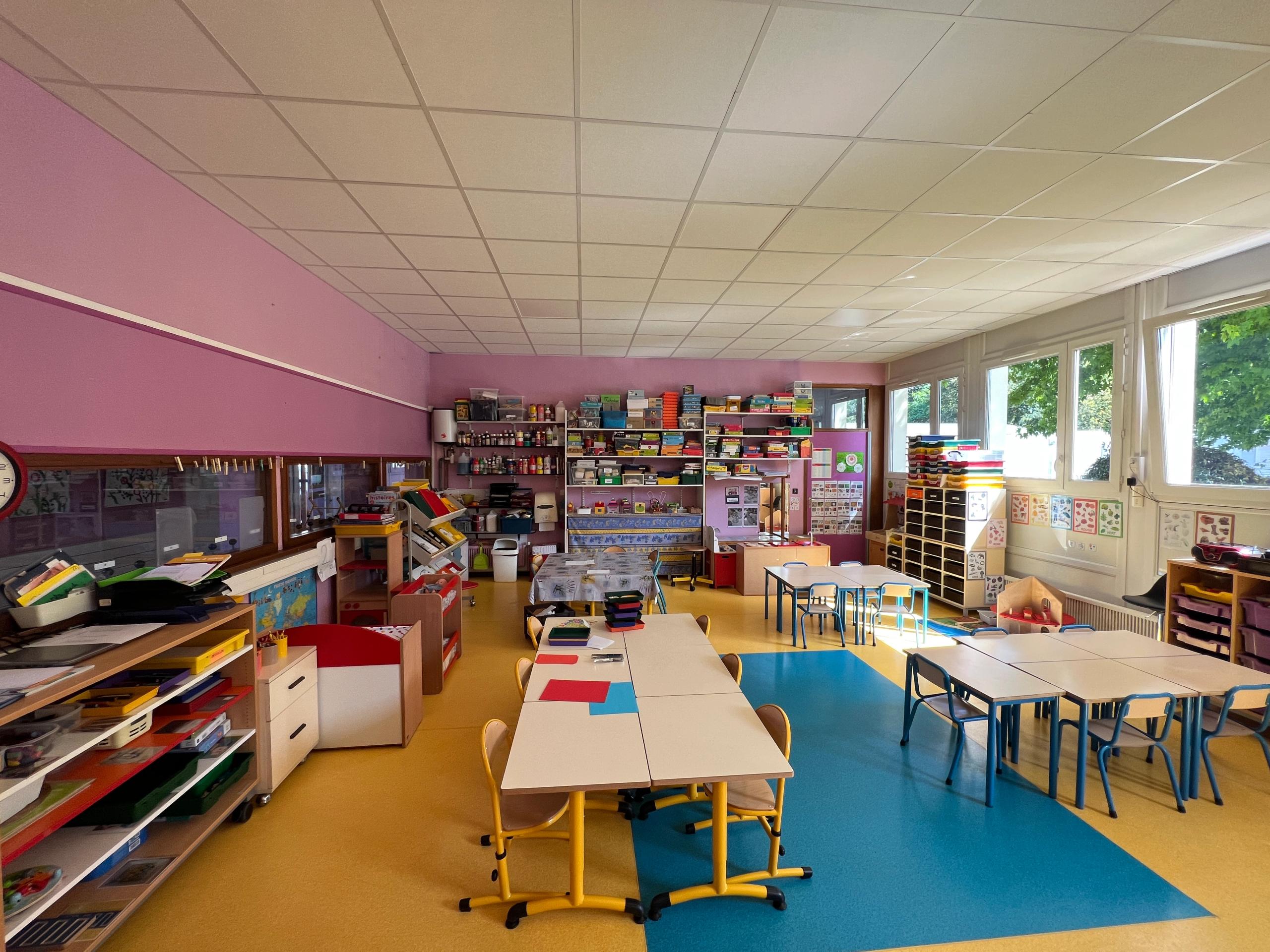 Salle de classe avant travaux du groupe scolaire du Bouchet à Bonneville