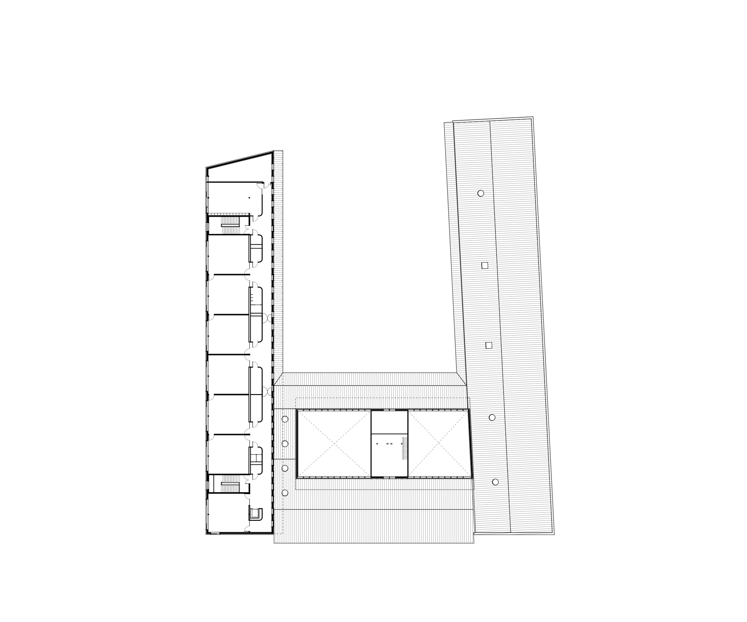 Plan en U d’un groupe scolaire à Le Bourget par Tectoniques, montrant ailes de classes, préaux et cœur central organisé autour des cours.