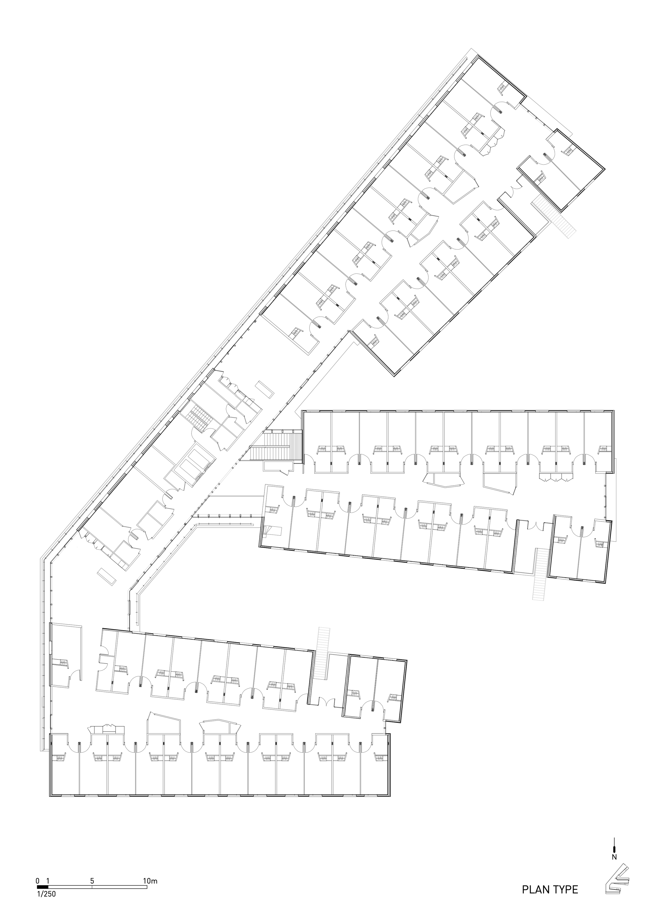 Plan type de l’EHPAD à Grenoble : trois ailes en peigne sur parcelle triangulaire, chambres en unités de vie reliées par circulations éclairées naturellement.