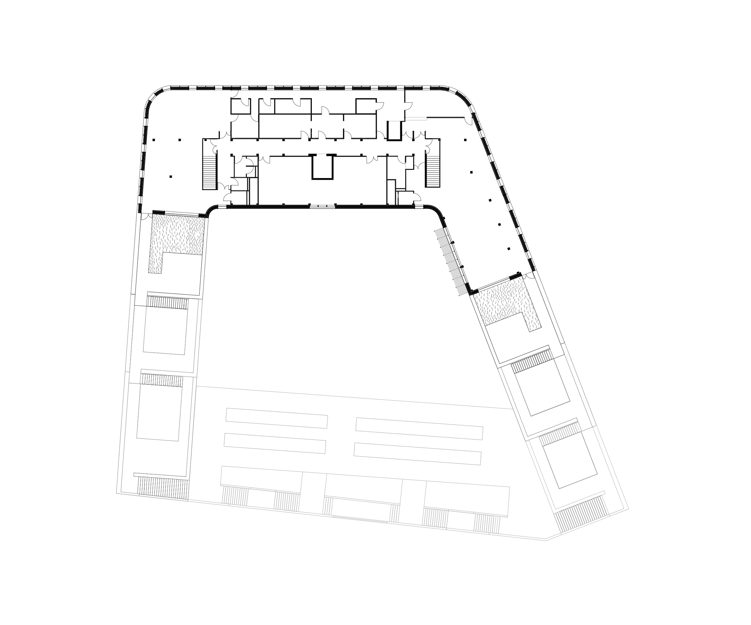 Plan en U du School complex Dominique Frelaut à Colombes, montrant l’enceinte bâtie autour de la cour, circulations périphériques et volumes gradinés.