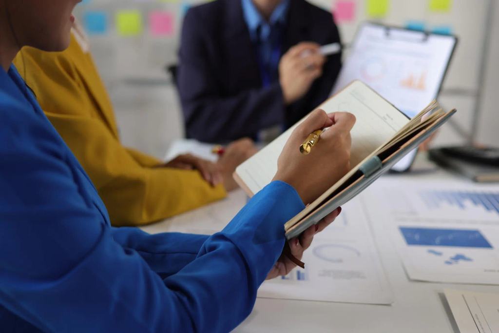 Compliance Training Software vs LMS