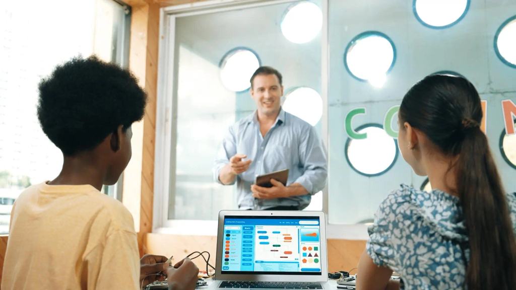 Best Training Platforms for Customer Success Teams