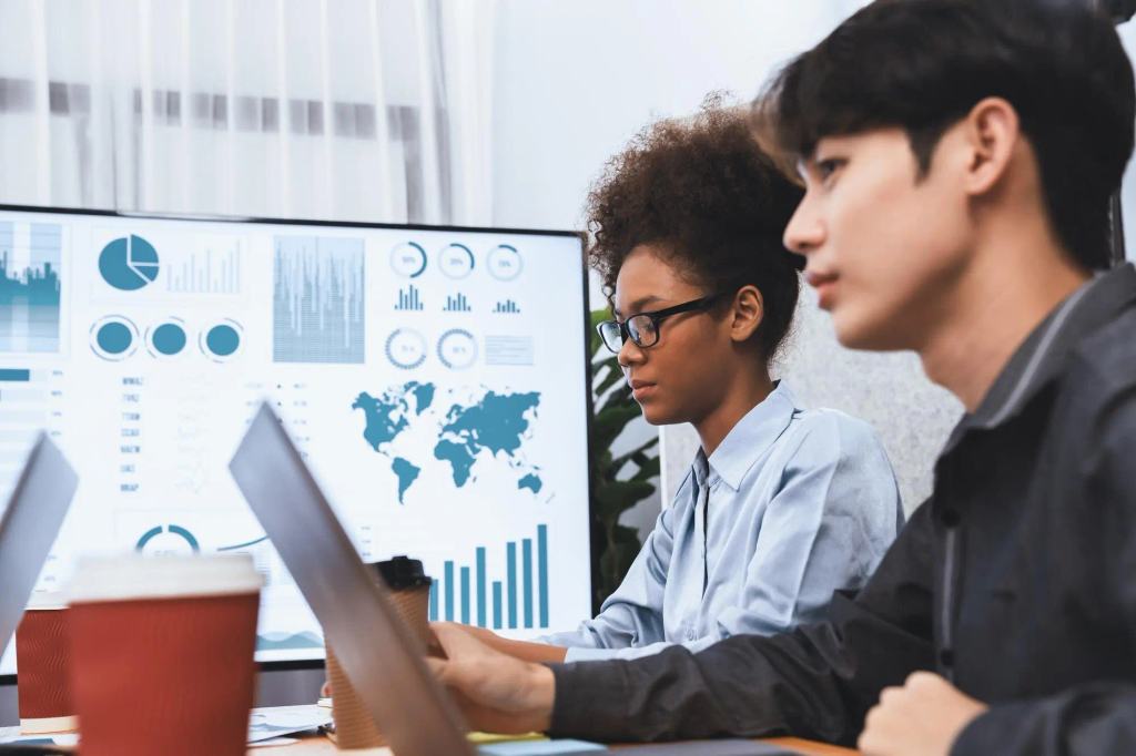 Aggregate Analytics Break at the Second Course