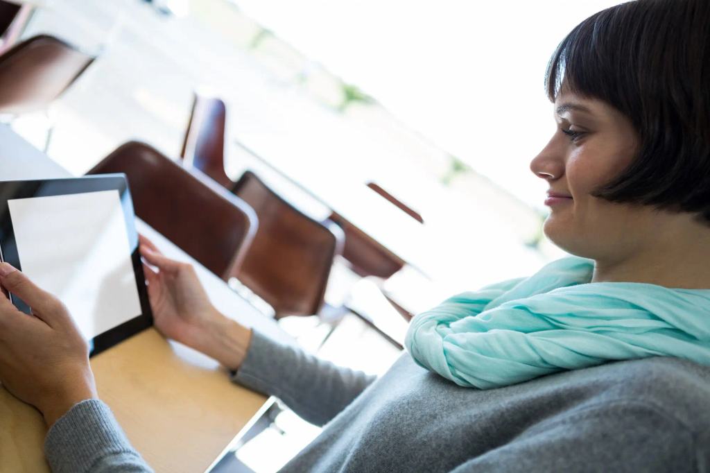 Why Mobile Learning Beats Static Docs for Training