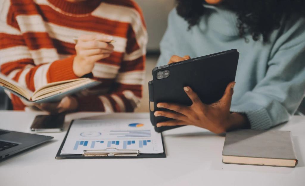 Customer Onboarding Beyond Checklists and Tours