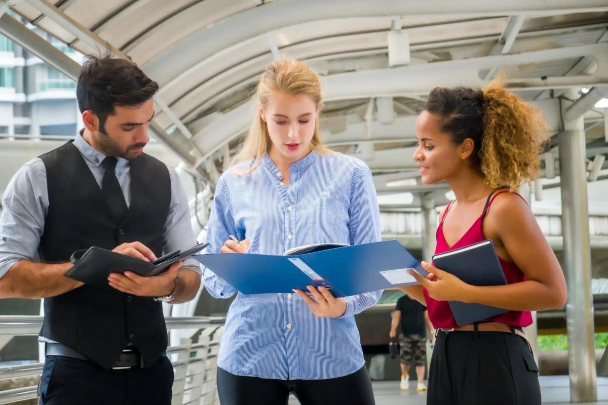 Product Tours vs Customer Academy