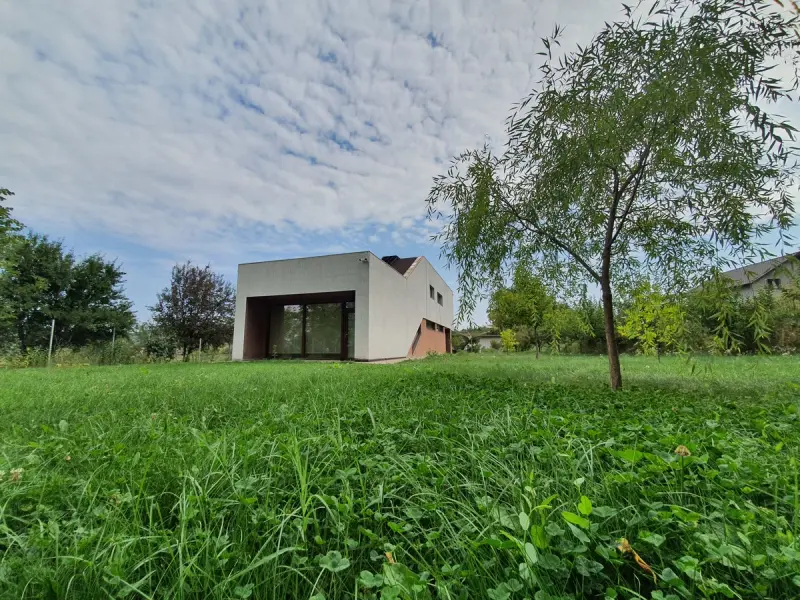 Serpentine House — Image 6