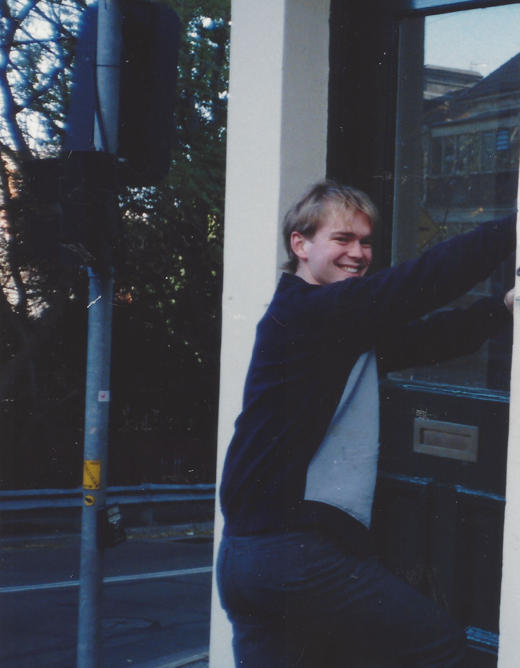 422fe1deffc76794b3b9c18f63996c