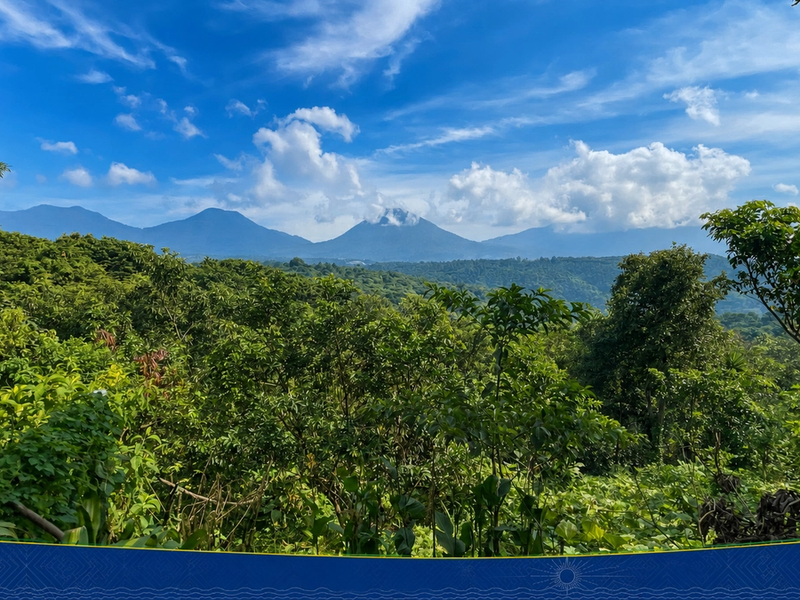 Terreno con Vista a los Volcanes en Juayúa