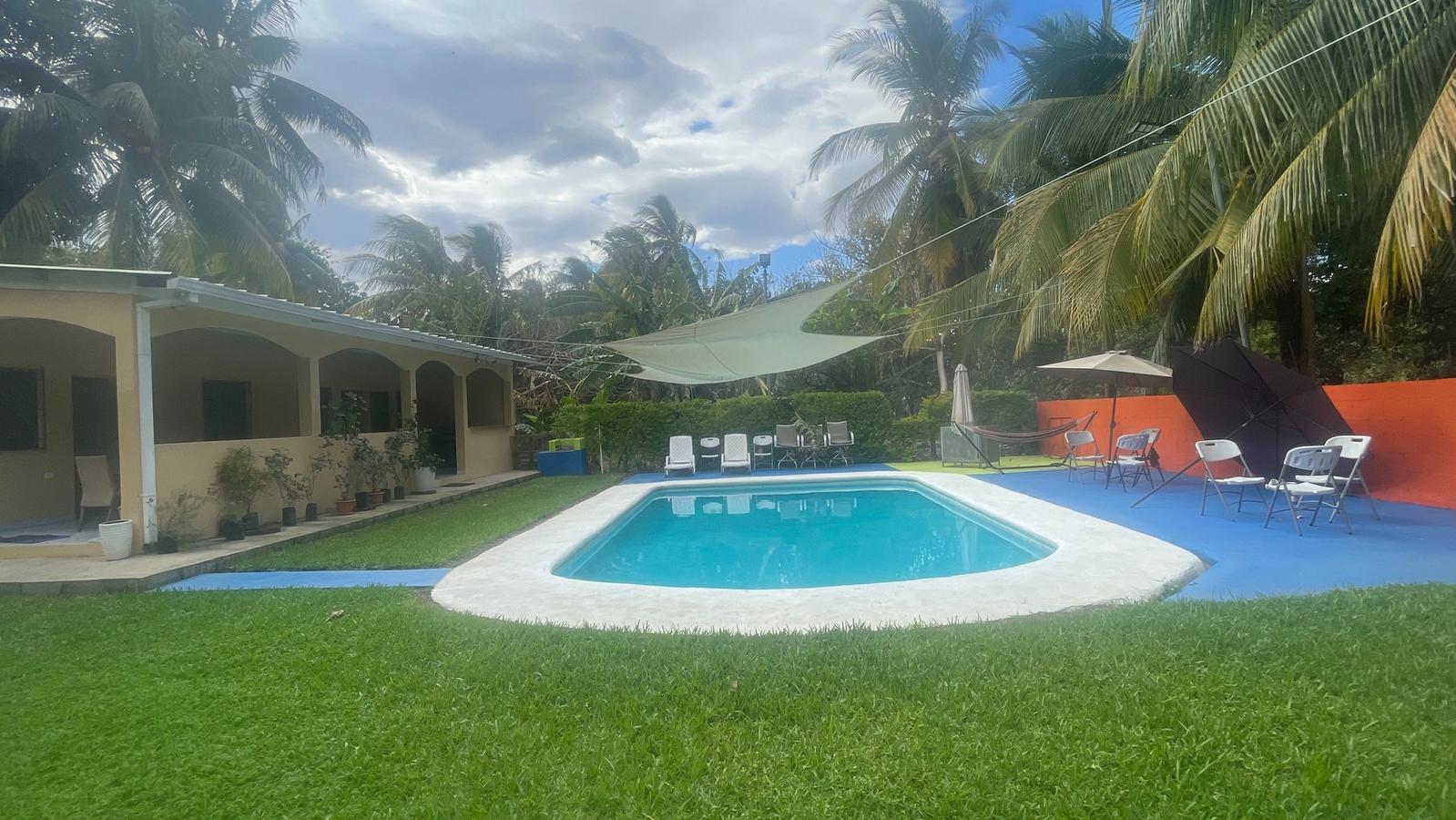 Casa con Piscina cerca de Playa San Diego, La Libertad