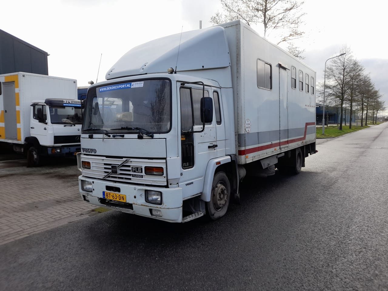 Volvo FL614 foto 1