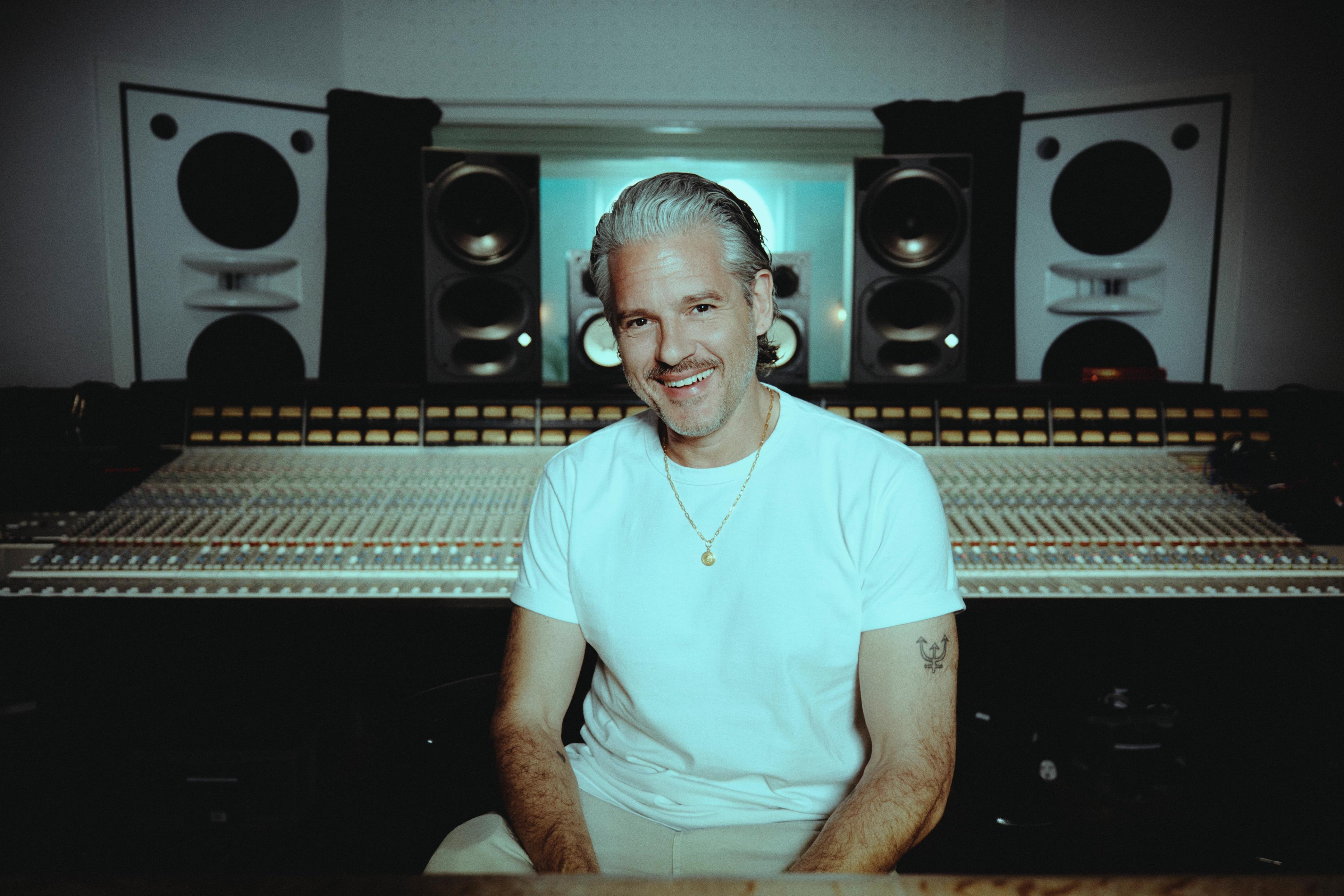 Visual media content