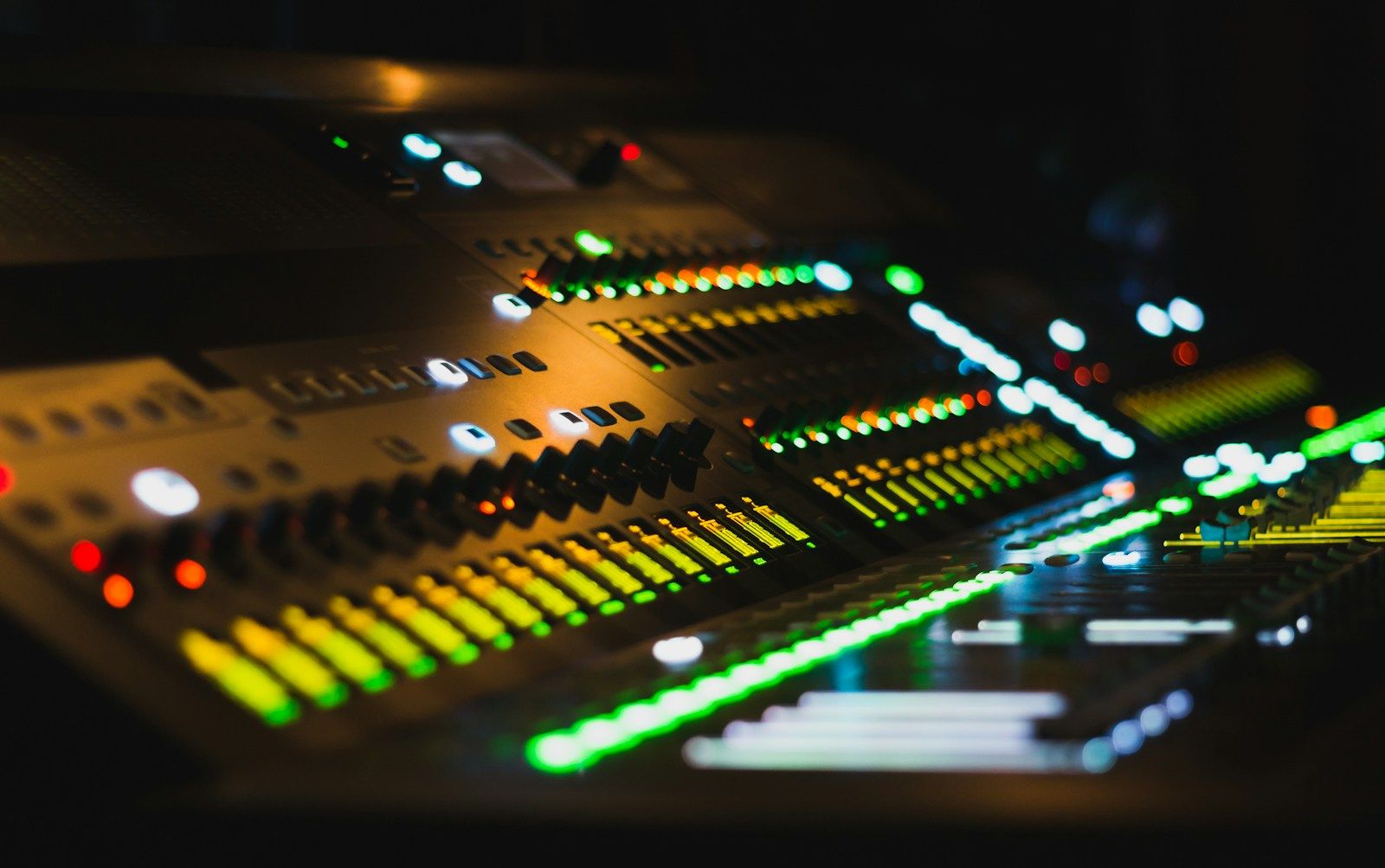 Audio mixer as a reference for checking sound at film locations