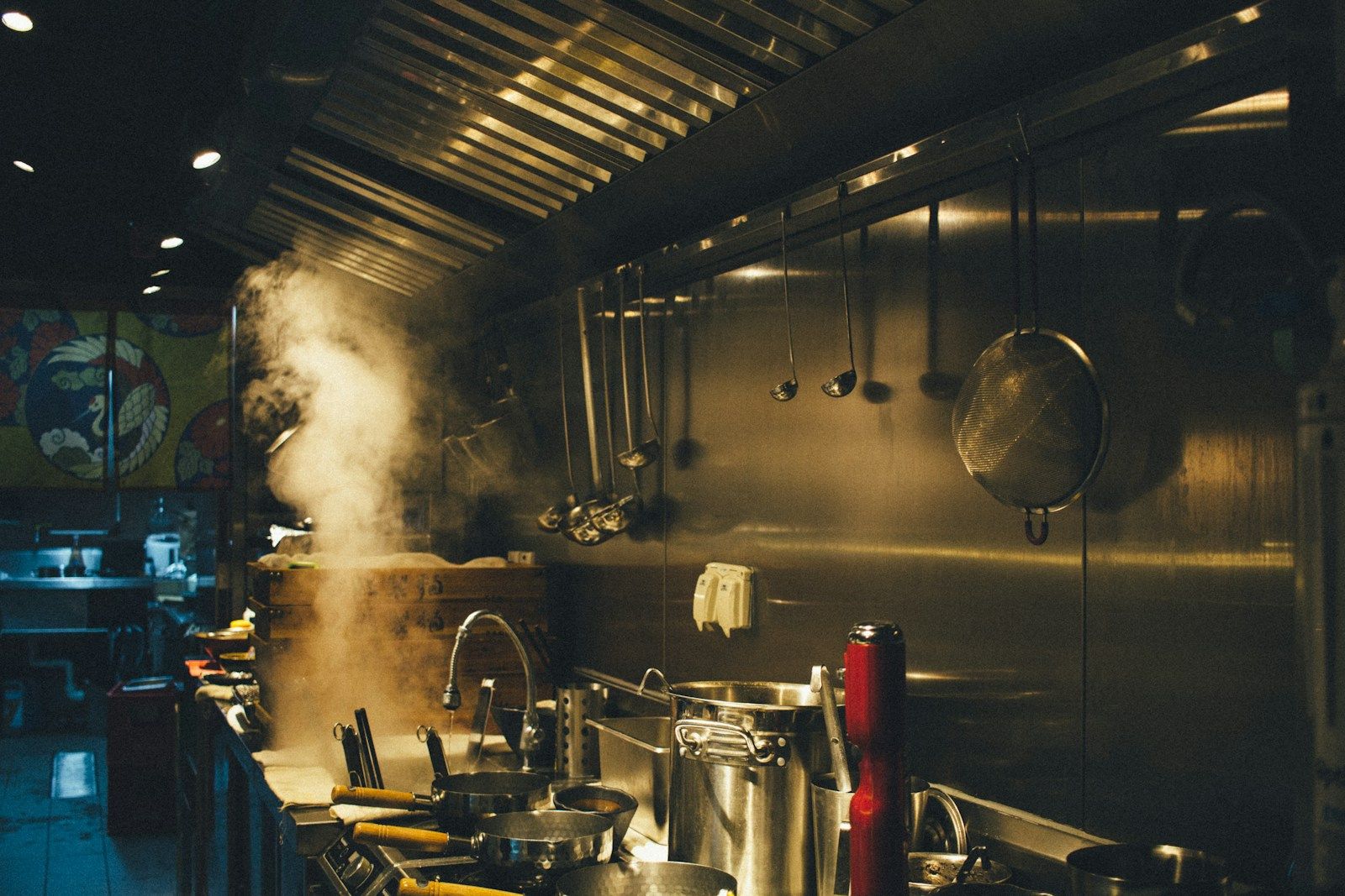 Kitchen pots on a stove as a reference for catering planning at film locations