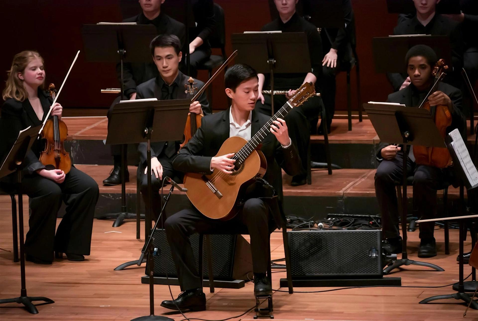 Alan Liu classical guitar concert in Victoria