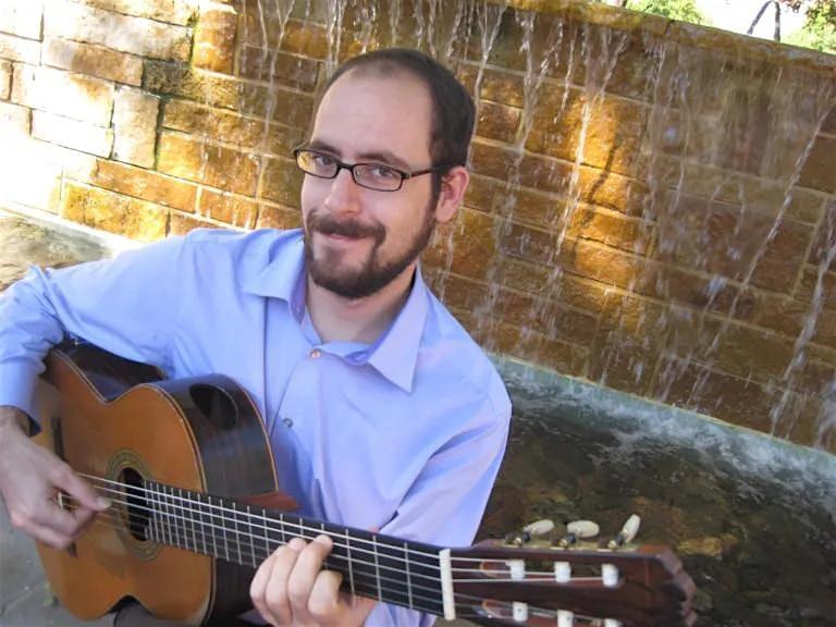 Victoria Guitar Society presents classical guitarist Stephen Lochbaum