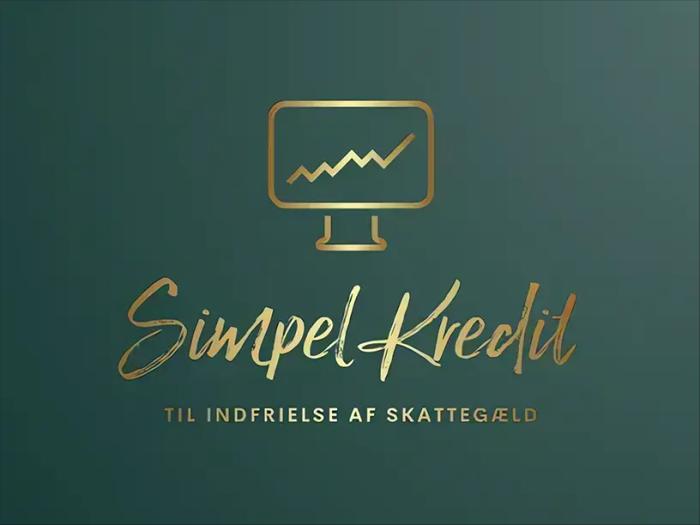 Et gyldent logo med ordene 'simpel kredit' på en grøn baggrund.