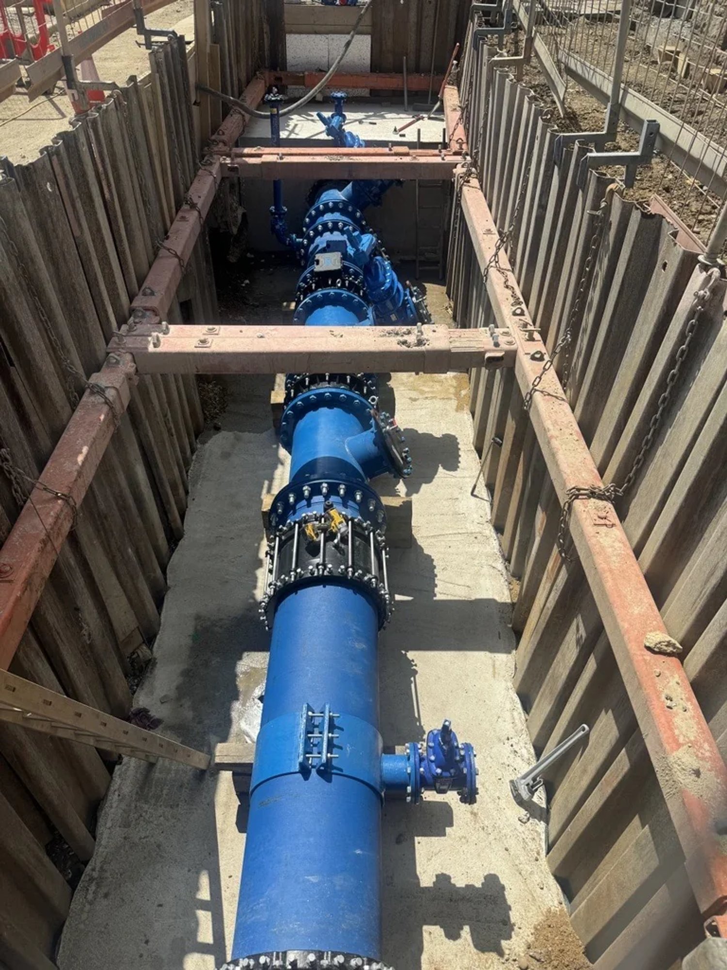 600 mm DI manifold and pipework installation at Shortland’s WBS.