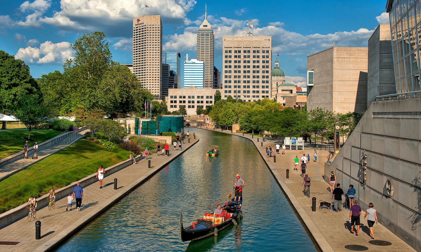 Gondola ride on the Indianapolis Canal (Photo Credit: Indy Things to Do)