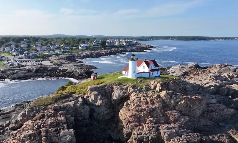 Cape Neddick Lighthouse (Credit: Maine Life Media)
