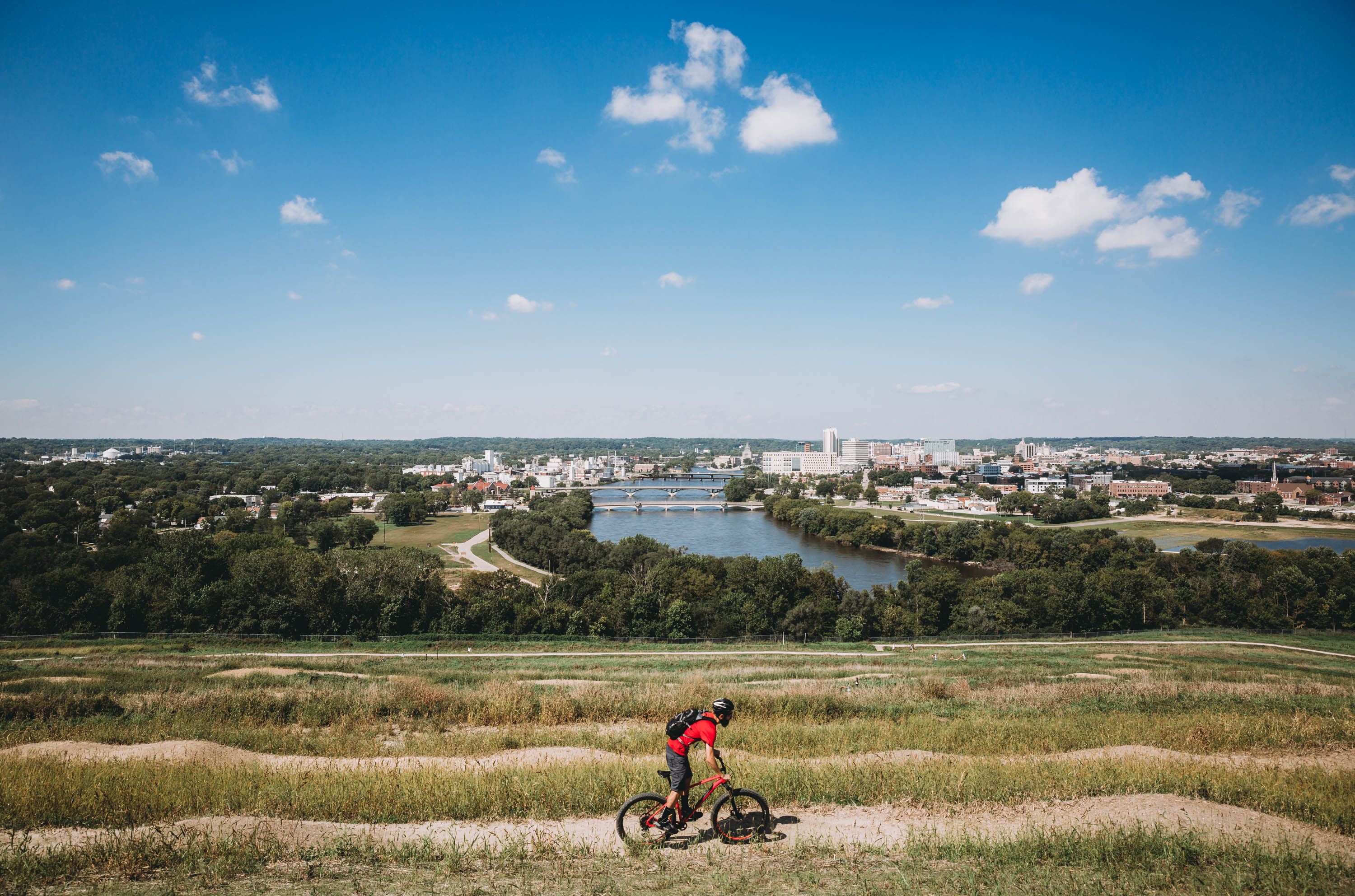 Get paid to live in 
    Greater Cedar Rapids, Iowa