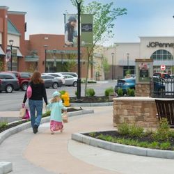 Shopping in Plainfield (Image Credit: Visit Hendricks County) 