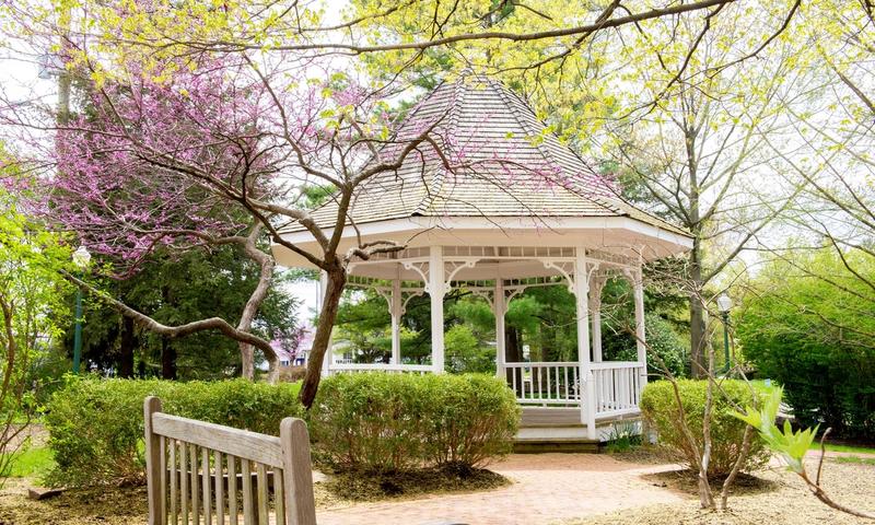 Lincoln Park Gazebo (Image Credit: Zionsville Parks & Recreation)