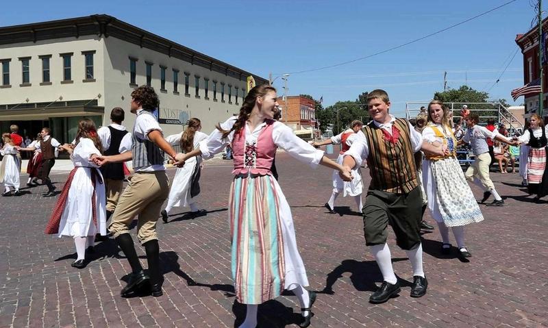 Welcome to Lindsborg Kansas - Little Sweden USA (credit to lindsborgcity.org)