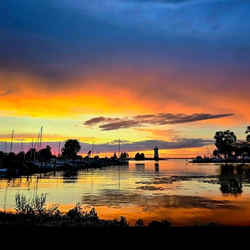 Sunsets in FDL (Credit: Destination Lake Winnebago)