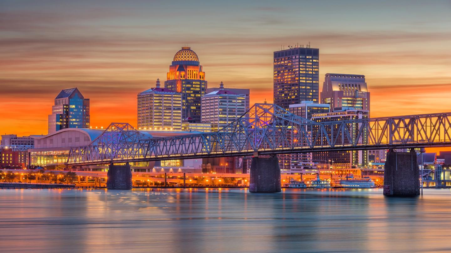 Louisville is conveniently located right on the Ohio River and offers countless recreational opportunities.