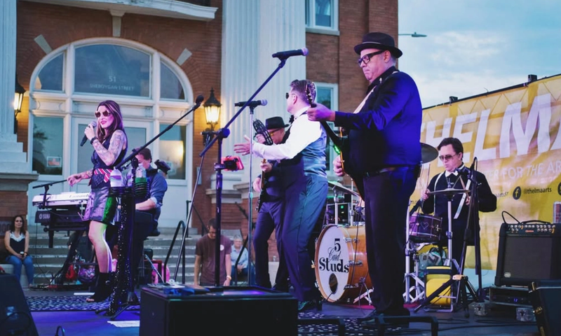 Live music in FDL (Credit: Destination Lake Winnebago)