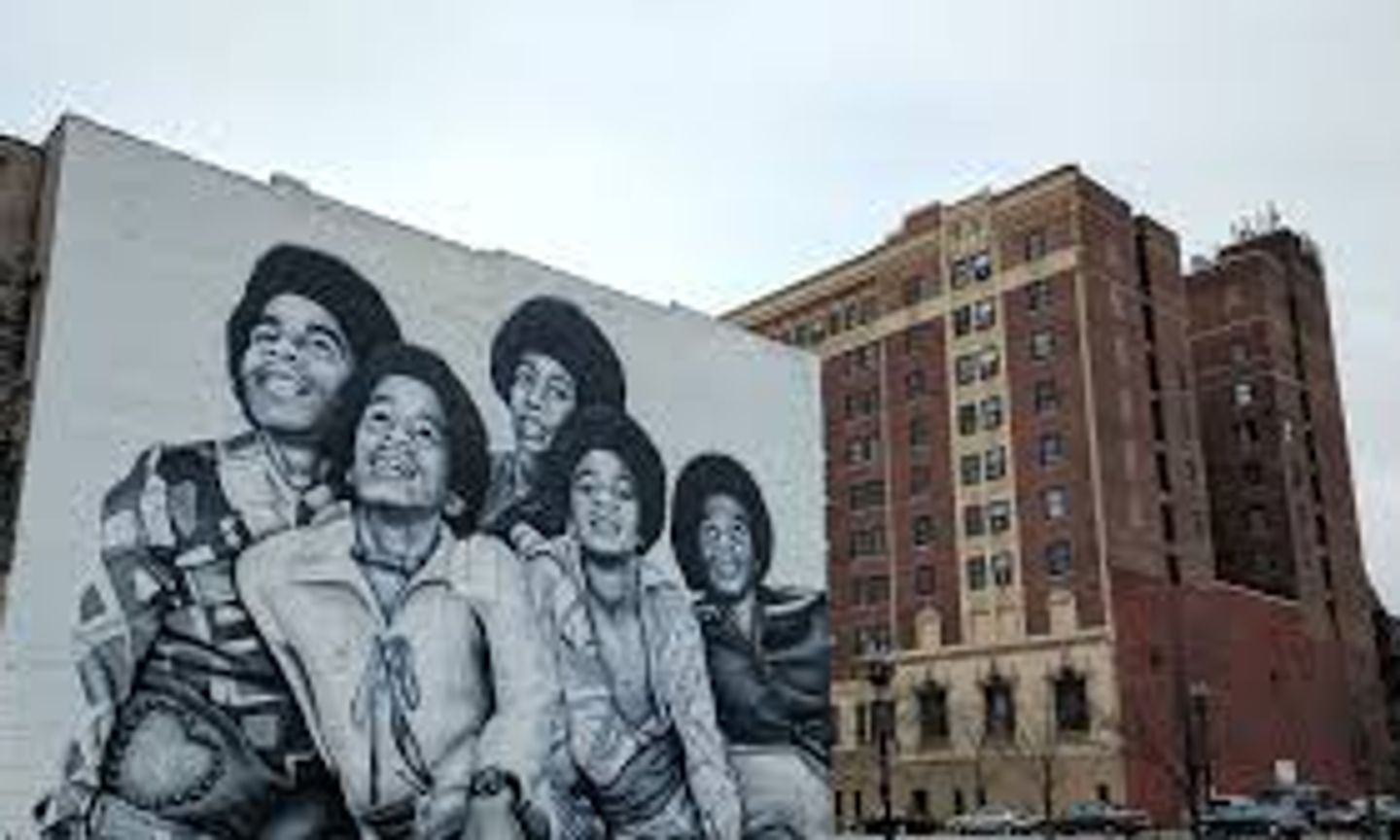 Mural in Gary Indiana (Photo Credit: Curbed Chicago)