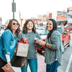 Ladies Night Out Event (Image Credit: Visit Ponca City Oklahoma)