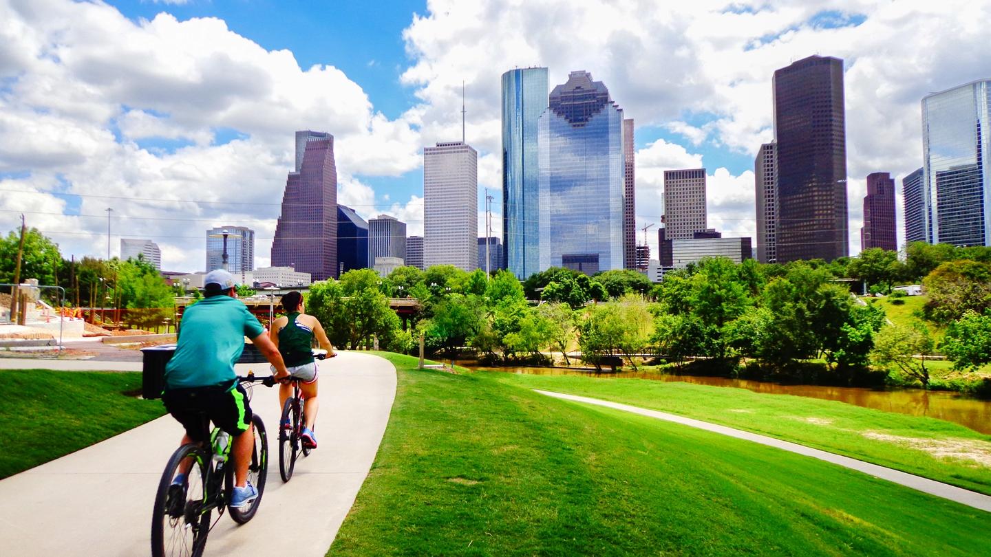 Downtown Houston’s park system offers paved pathways, recreational lawns, playgrounds, public art, and more.
