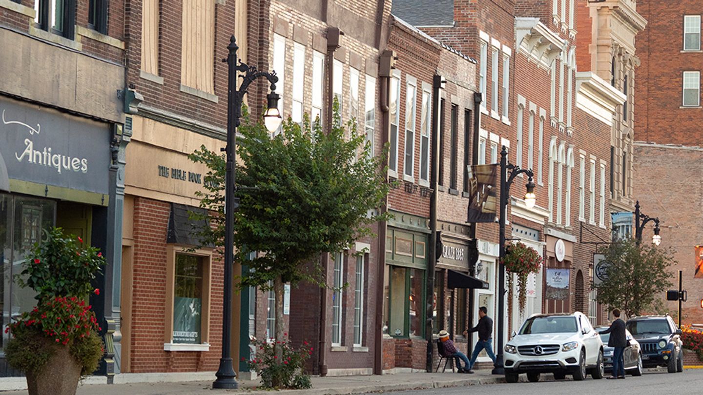 Main Street in Downtown Vincennes, Indiana