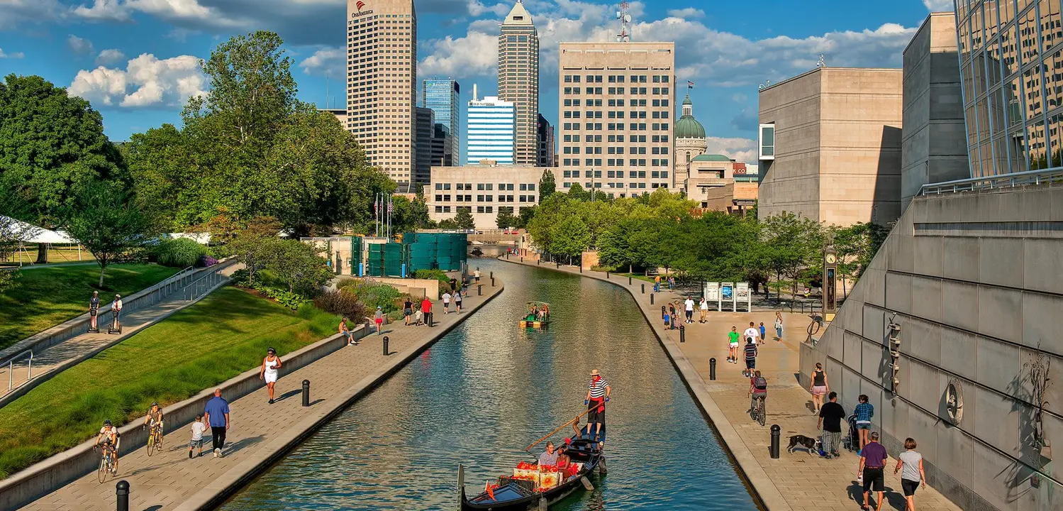 Gondola ride on the Indianapolis Canal (Photo Credit: Indy Things to Do)