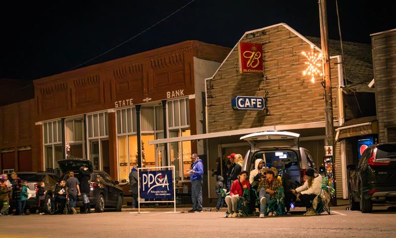 Pretty Prairie at Christmas Time (Credit: Greater Hutch Chamber)