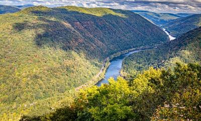The famous Grandview Overlook of the New River near Beckley, West Virginia