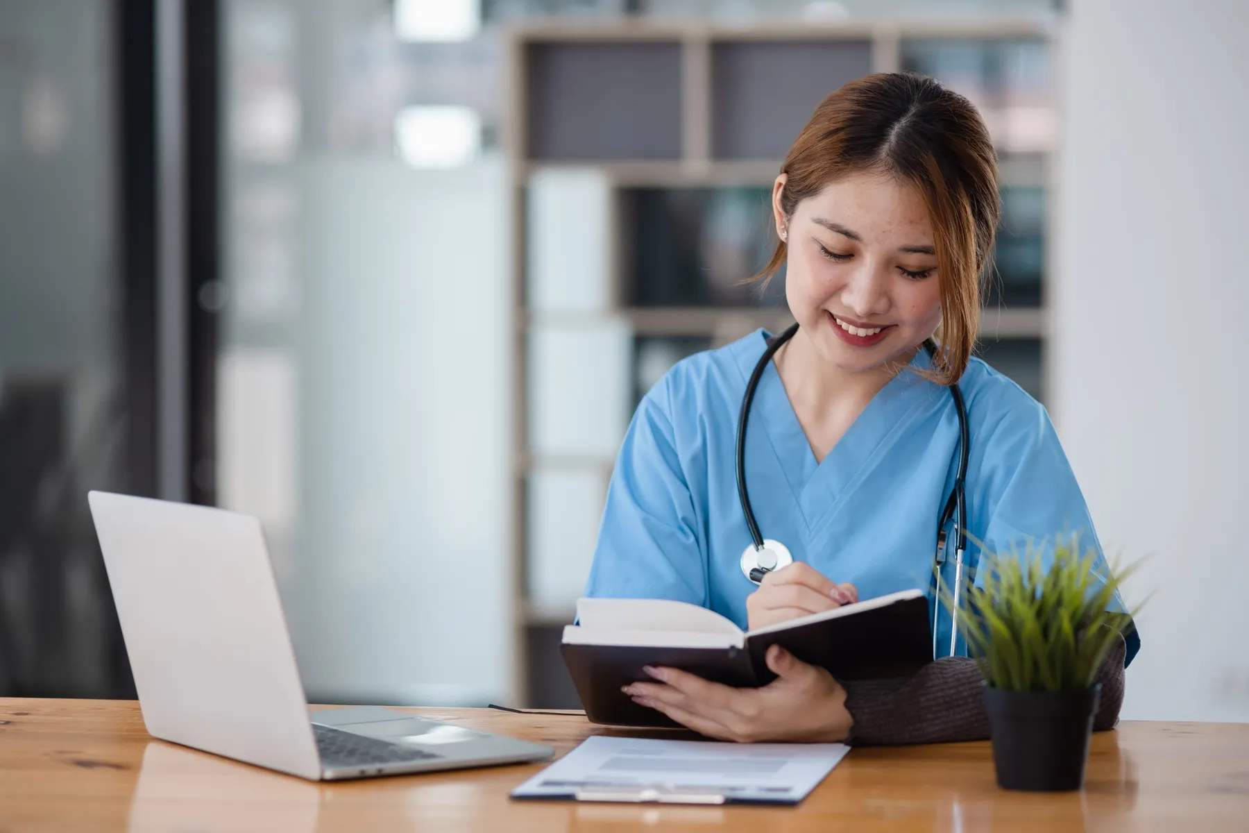 Excela Health is offering up to $15,000 for experienced nurses.