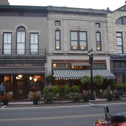 Downtown Muncie features lots of local shops and restaurants for residents to enjoy.