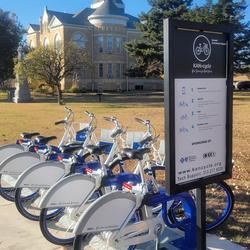 Bike Share Station at the Lincoln County Courthouse (Credit: Lincoln County Economic Development)