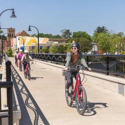 Bike around Eau Claire (Credit: Think Eau Claire)