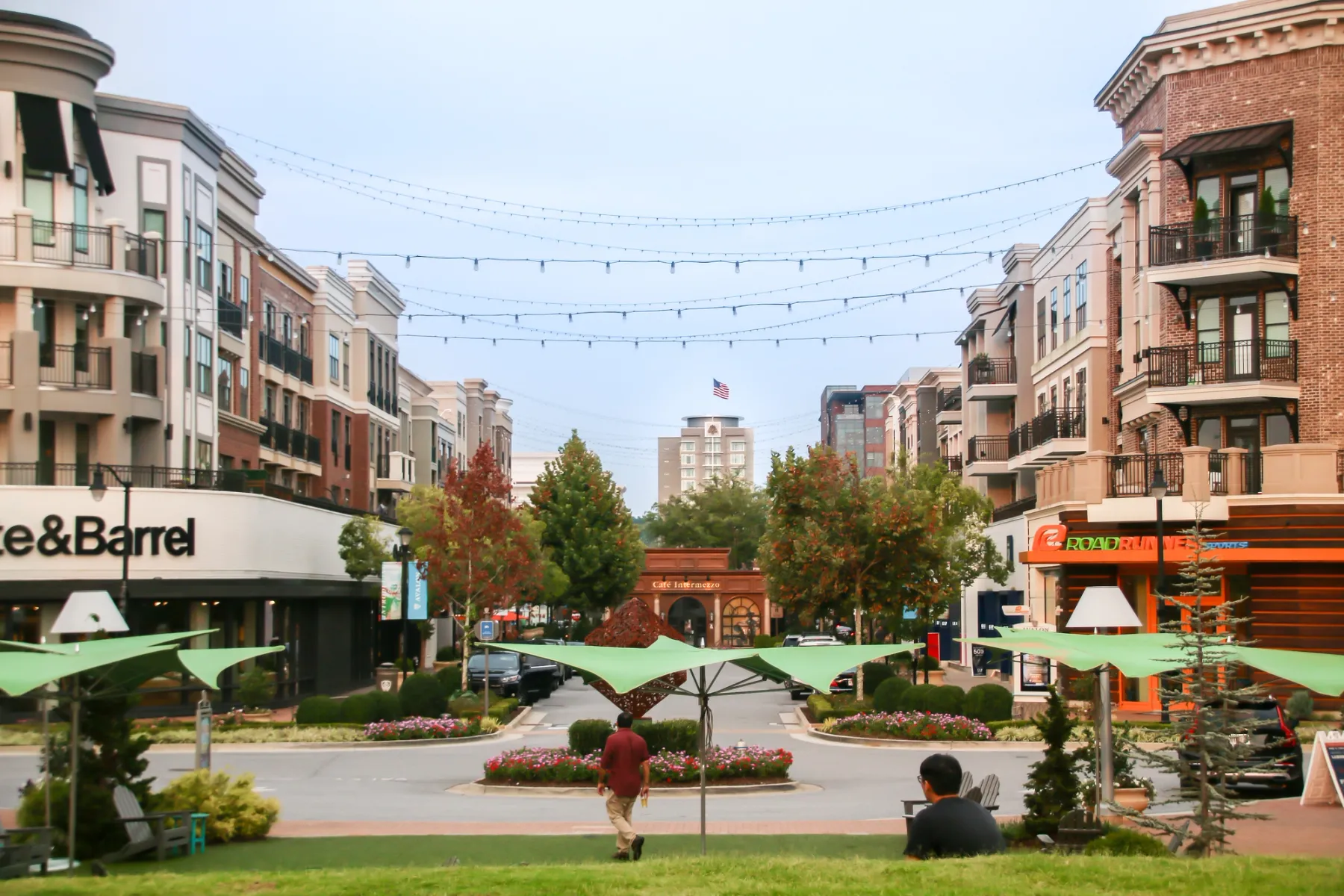 Located in the heart of Alpharetta, the Avalon mixed-use development offers 500,000 square feet of retail, bars, restaurants, and services. Photo credit: 9wittgiggs / Shutterstock.com